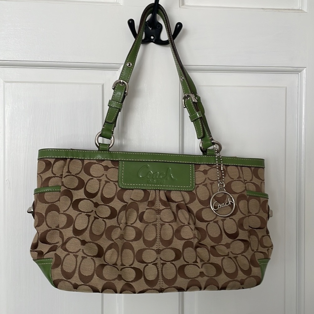 Coach Signature F14281 Pleated East West Gallery Shoulder Bag, Tan BrownGreenEUC